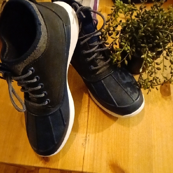 Women's Waterproof Navy Boots - Picture 7 of 7